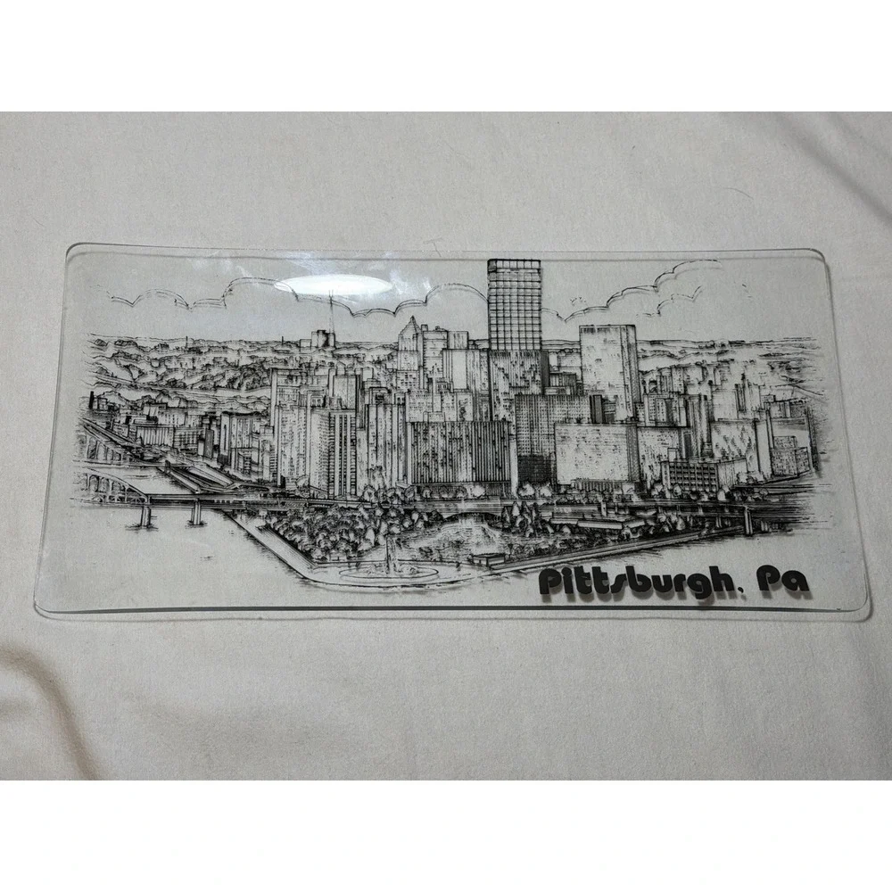 VTG Pittsburgh PA Skyline Glass Tray Souvenir Clear Rectangular Cityscape Decor